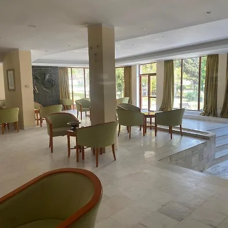 酒店 Oasis Park - New Managment