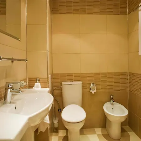 酒店 Oasis Park - New Managment