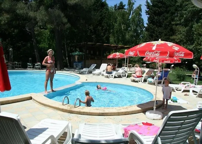 Szálloda Oasis Park - New Managment