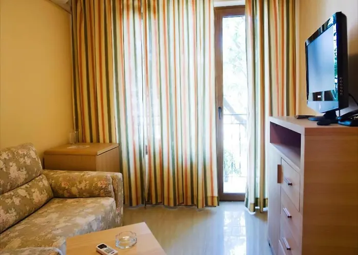 Oasis Park - New Managment Szálloda Neszebar