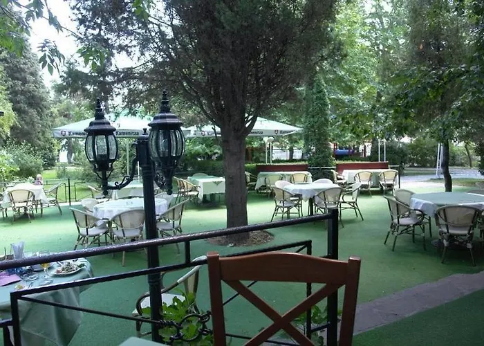 Szálloda Oasis Park - New Managment 3*