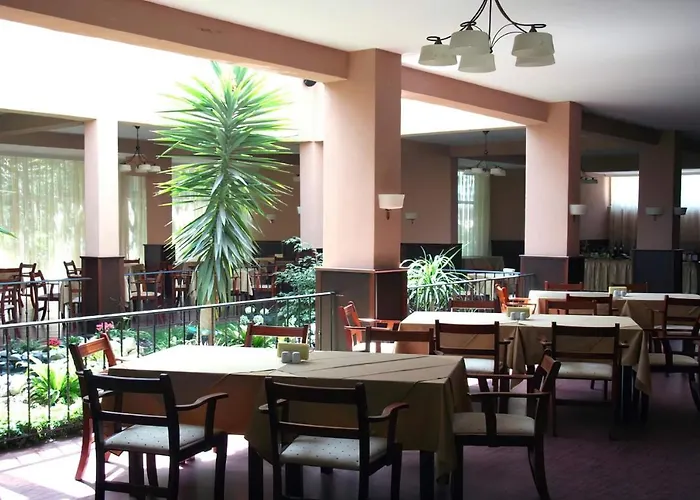 Oasis Park - New Managment 3* Neszebar