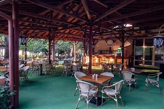 Oasis Park - New Managment Szálloda 3*