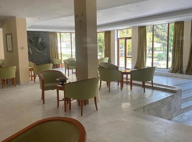 Szálloda Oasis Park - New Managment